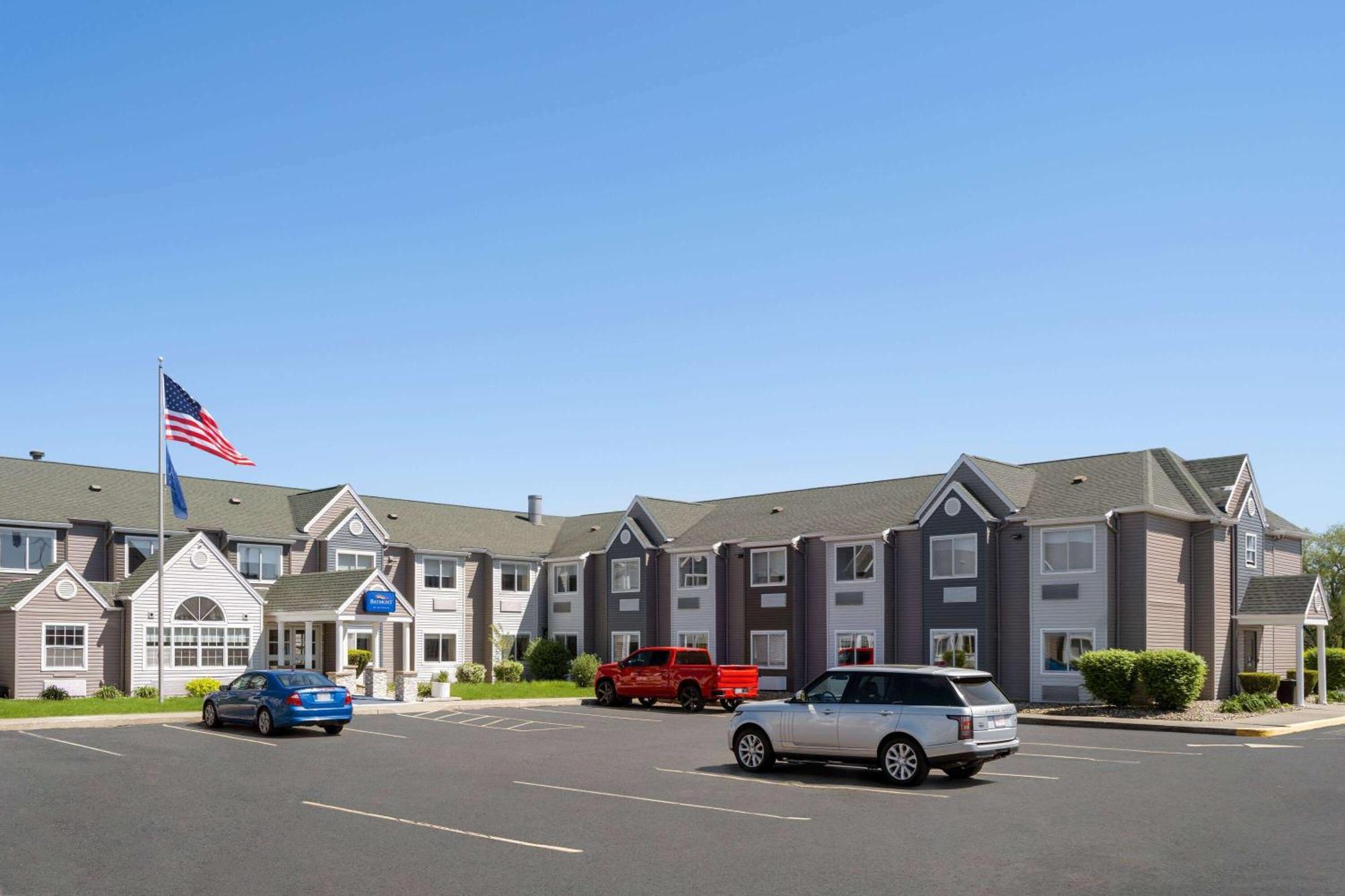 Baymont By Wyndham Boardman Hotel Екстериор снимка